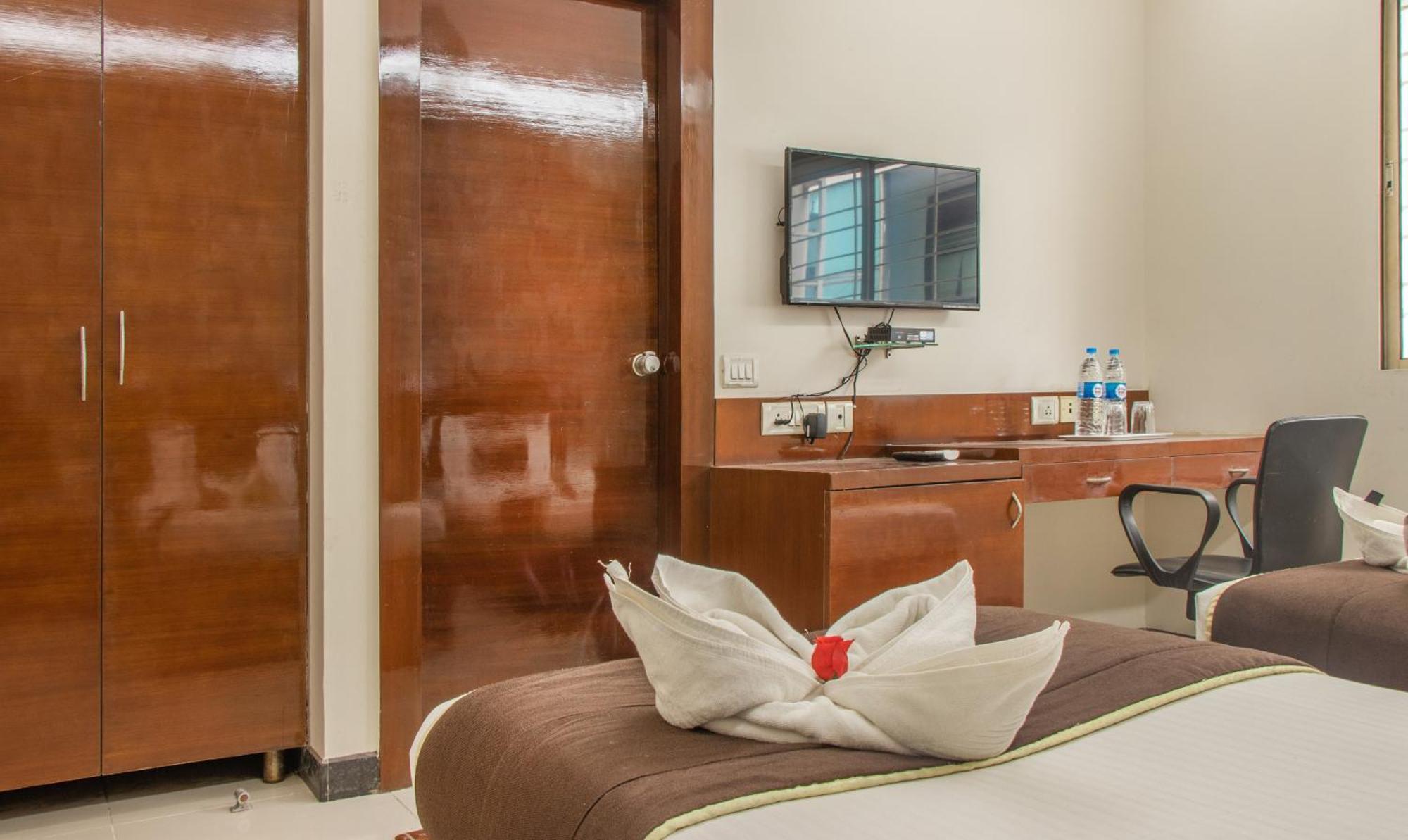 Athasri Hotel Infantry Road บังกาลอร์ ภายนอก รูปภาพ