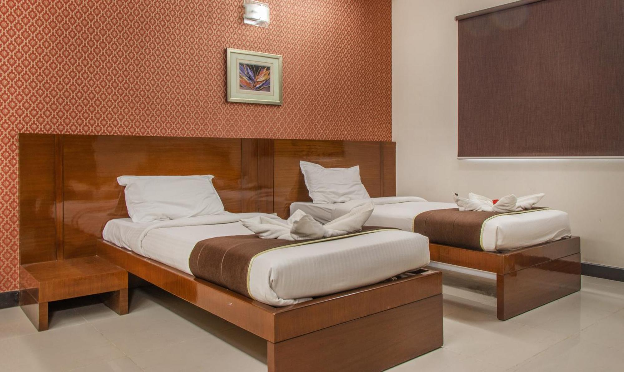 Athasri Hotel Infantry Road บังกาลอร์ ภายนอก รูปภาพ