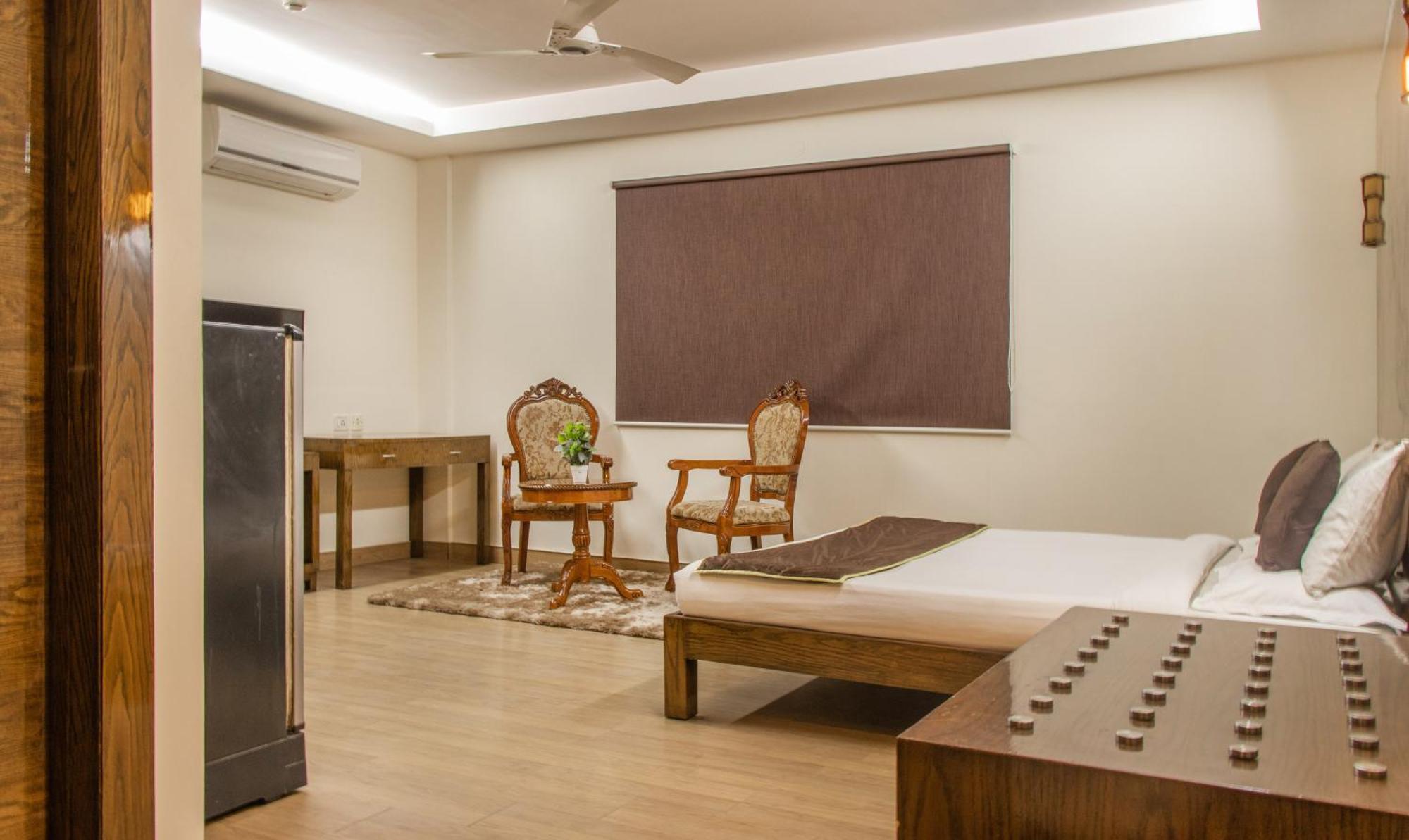 Athasri Hotel Infantry Road บังกาลอร์ ภายนอก รูปภาพ