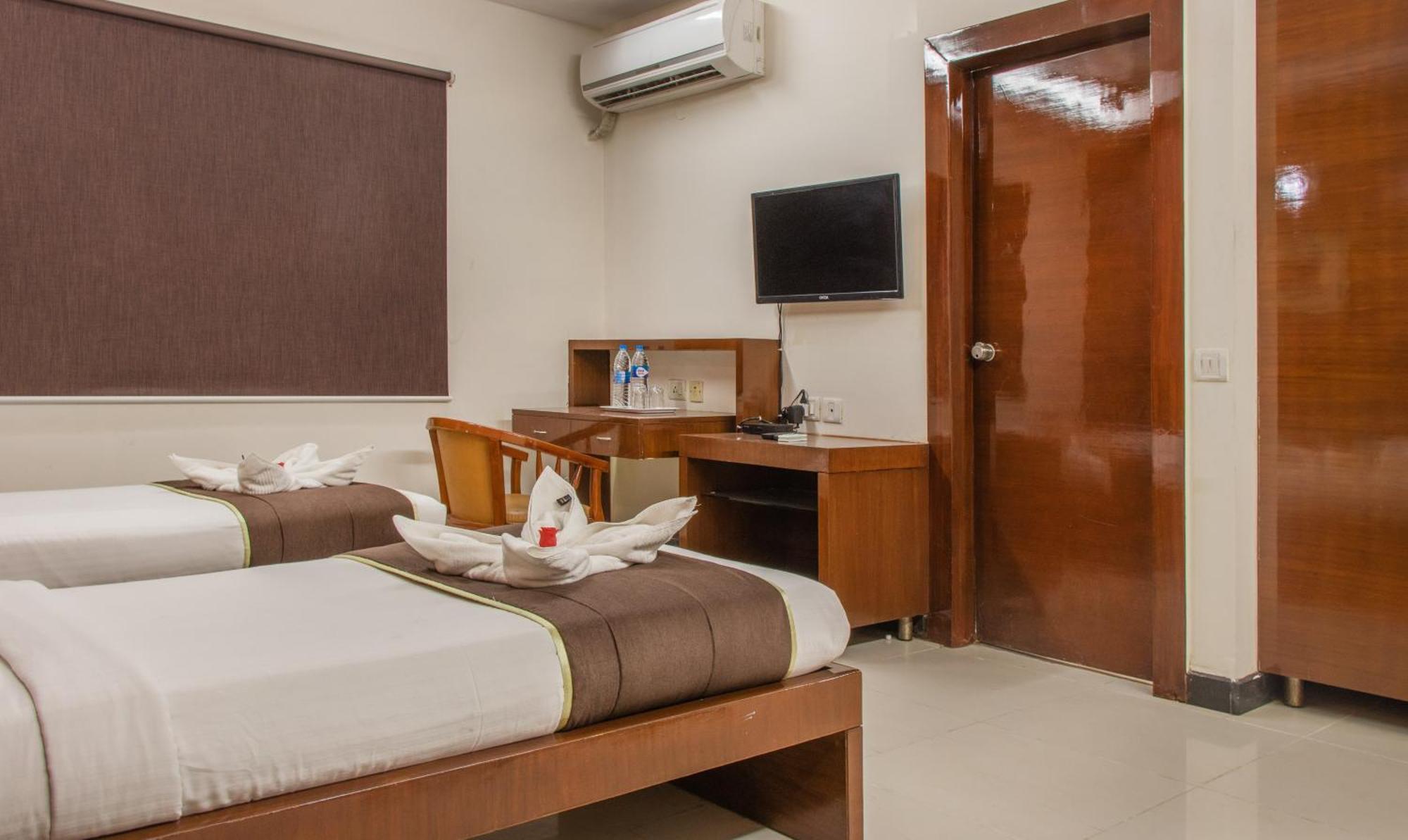 Athasri Hotel Infantry Road บังกาลอร์ ภายนอก รูปภาพ